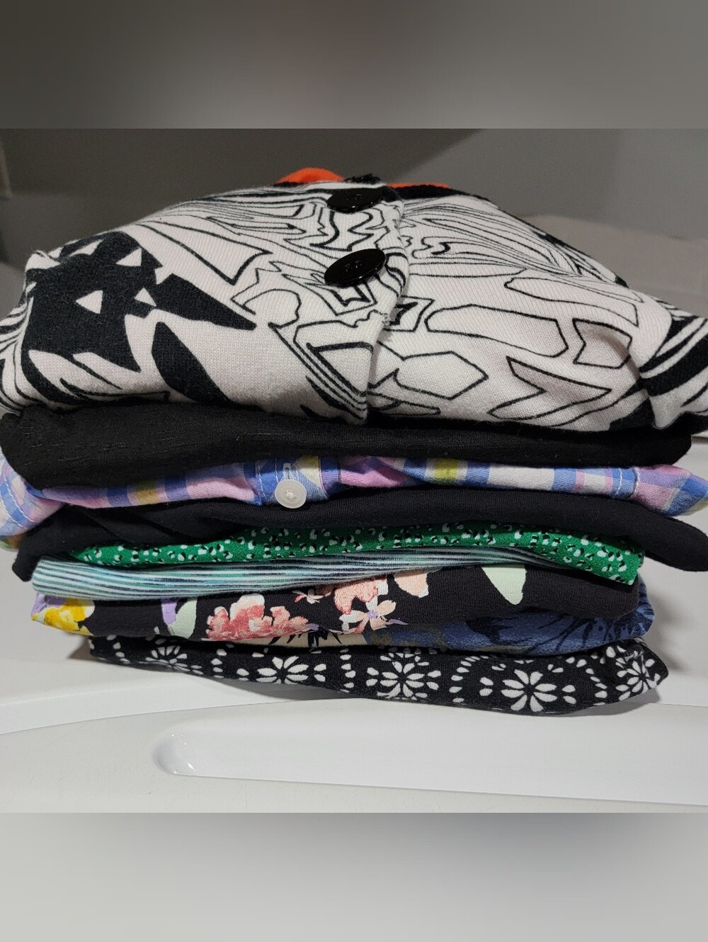 End of Summer Sale! Lot of 10 Women's Tops -Size 3X